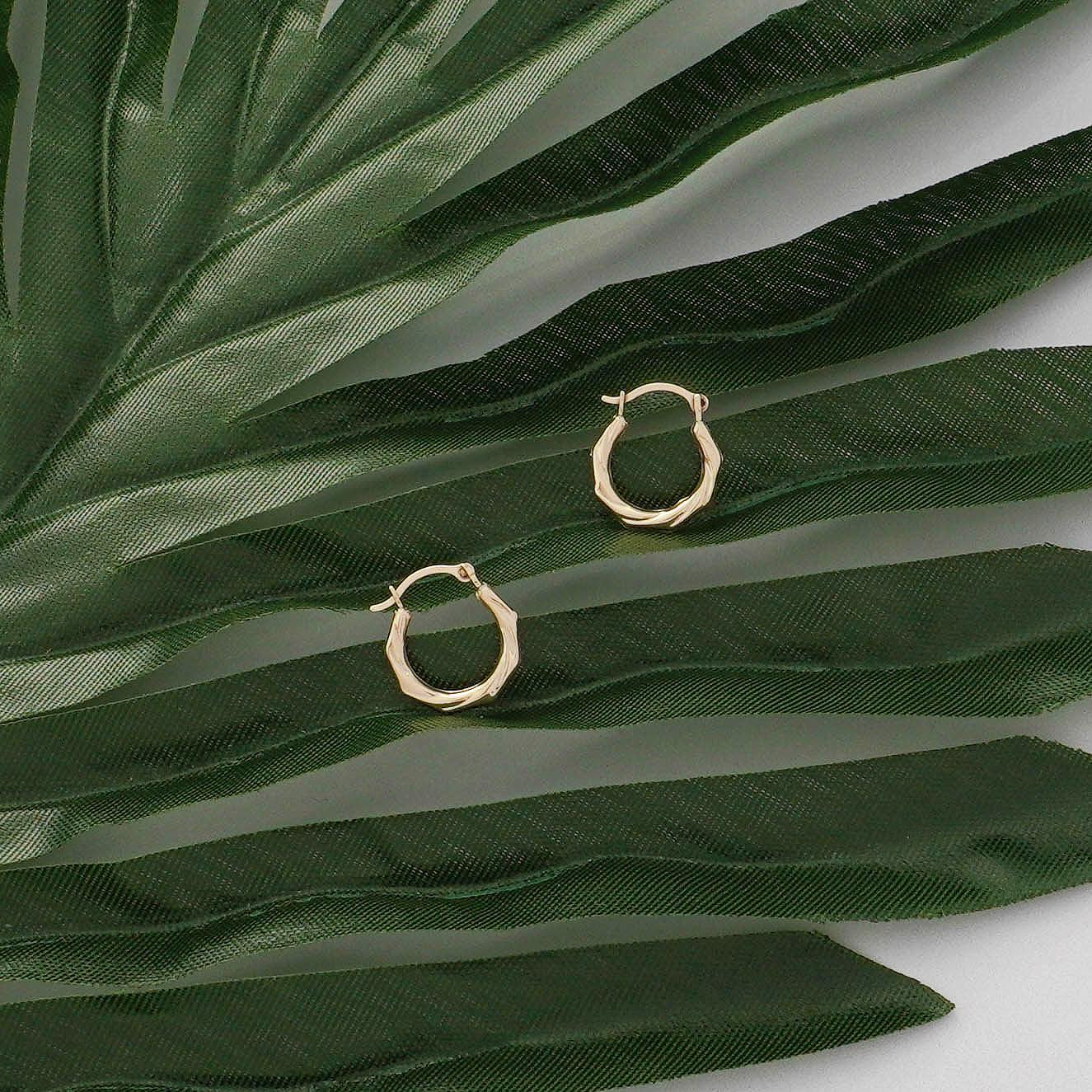 14K Gold Twisted Hexegonal Hoop Earrings