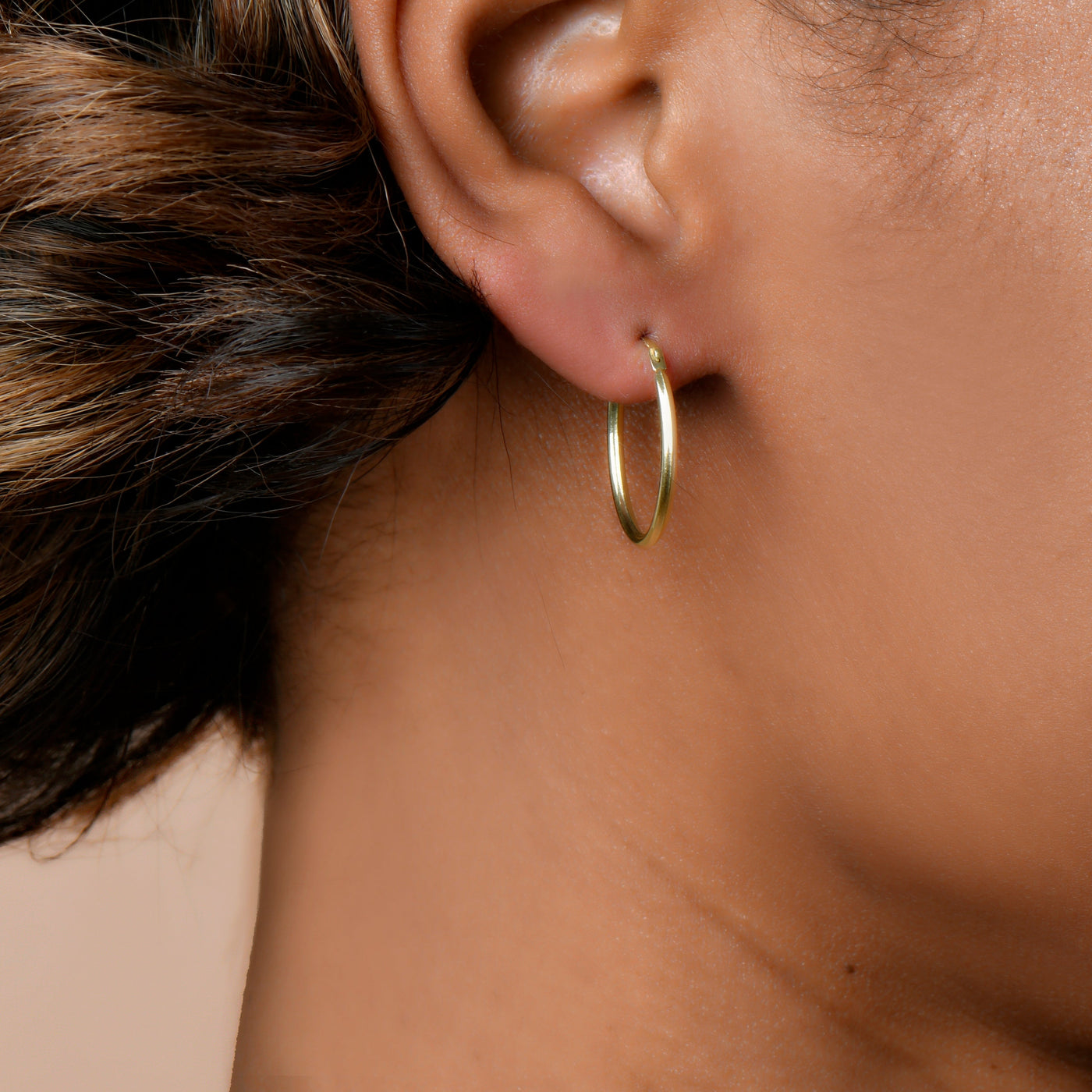 14K Gold Oval Hoop Earrings