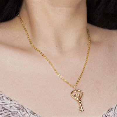 14K Gold Cute Heart Shape Key Pendant